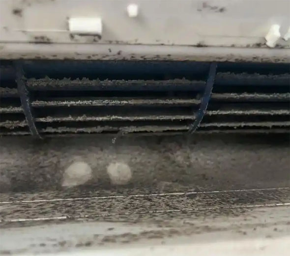 金坛空调吹的风有股烧焦味是怎么回事